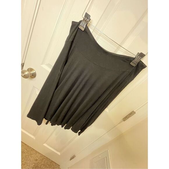 Daisy Fuentes women’s XL asymmetrical black swing skirt - Picture 1 of 7